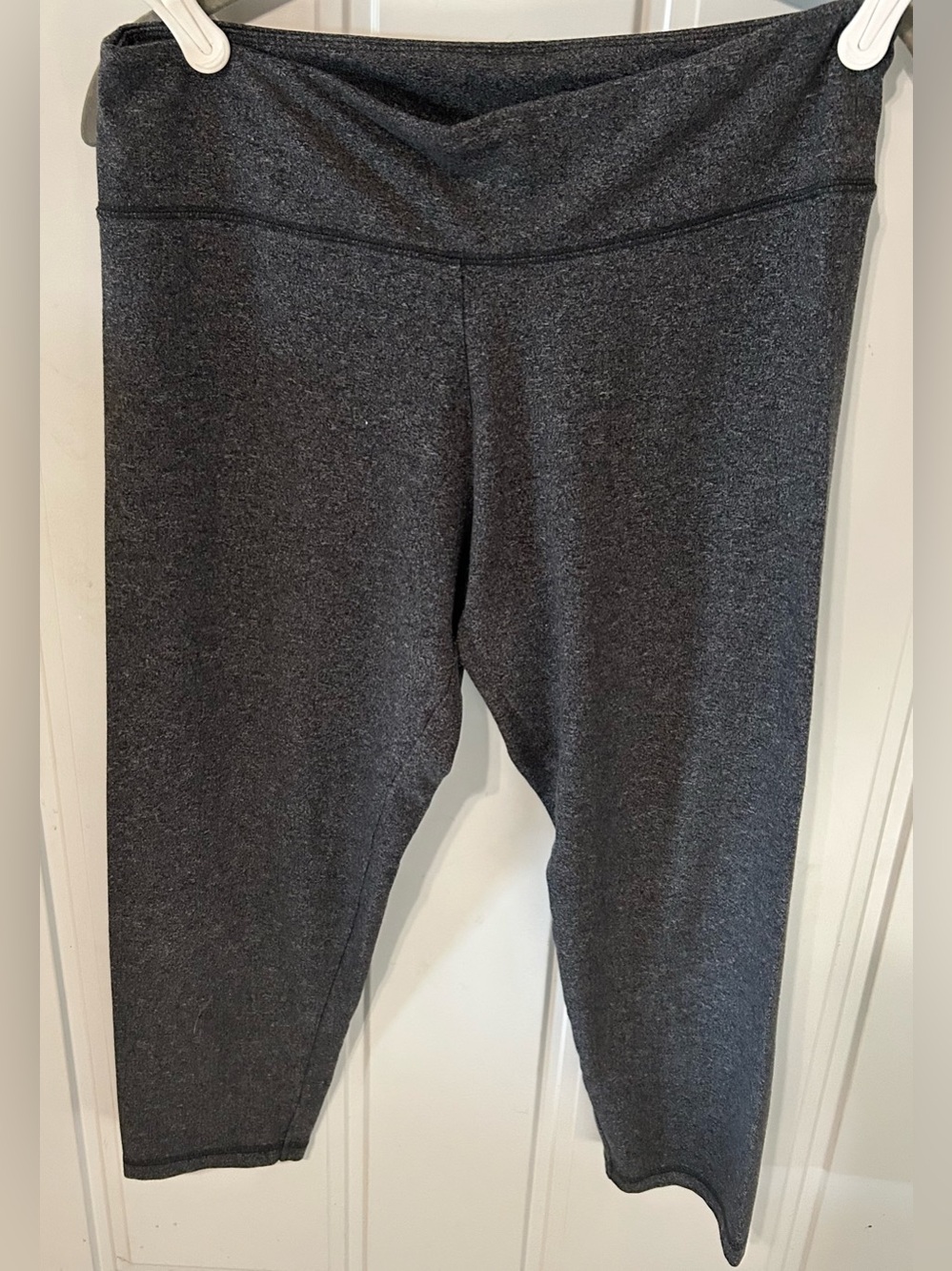 Women's Gray Victoria Secret Capri Sports leggings